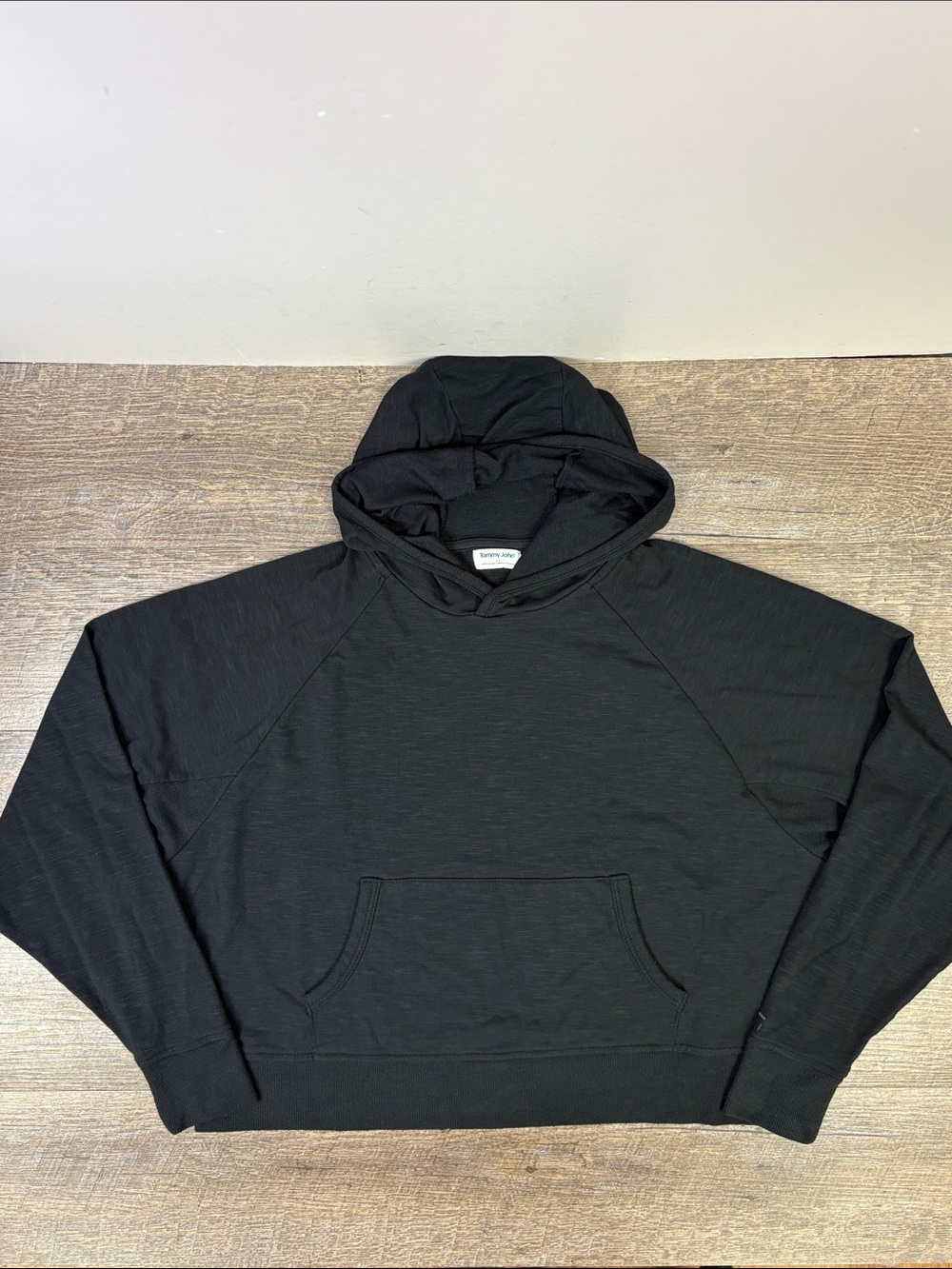 Tommy John Women’s Black Lightweight Pullover Hoodie Small